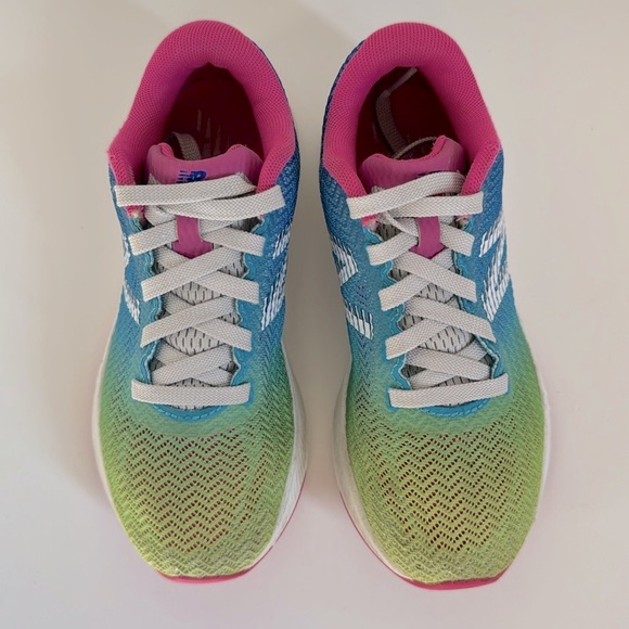 New Balance FuelCore Velocirun V1 Size 1 - Picture 2 of 14